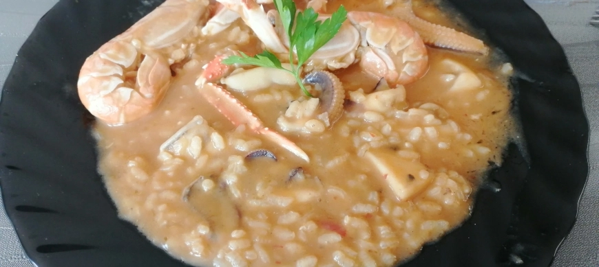 ARROZ CON SEPIA Y CIGALAS