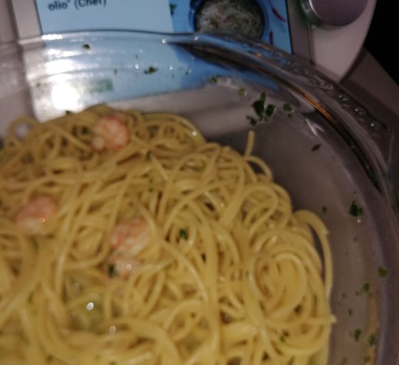 ESPAGUETTIS ''AGLIO E OLIO''